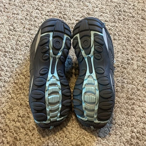 Merrell Alverstone - Picture 5 of 5